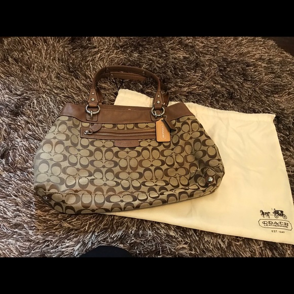 Coach Handbag - Picture 1 of 5
